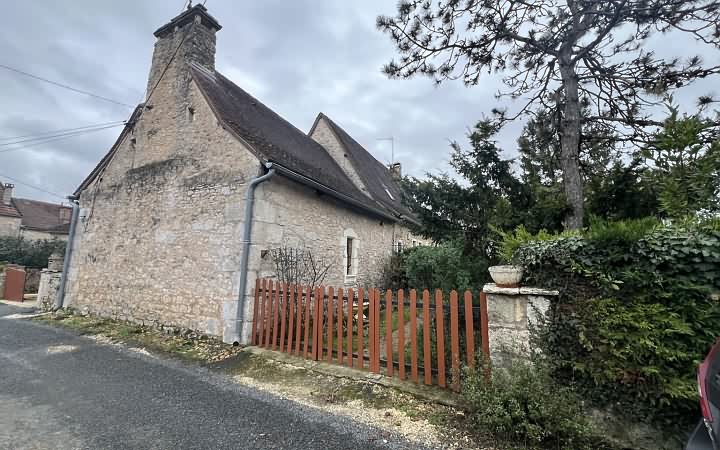 4 bed stone house for sale near Ajat