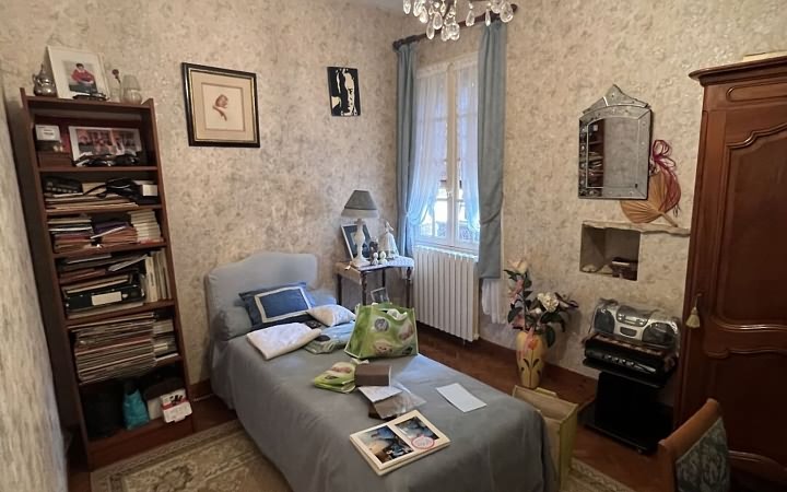 4 bed stone house for sale near Ajat