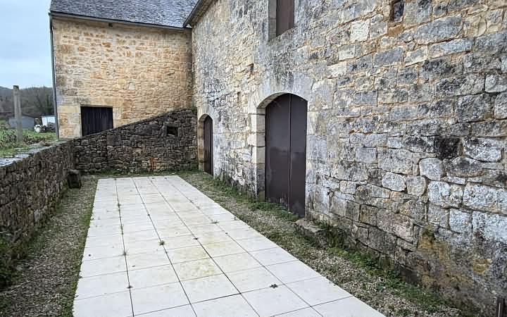 4 bed stone house for sale near Aubas