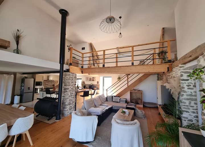 4 bed stone house for sale near SOUTH INDRE and SOUTH CHER and NORTH CREUSE