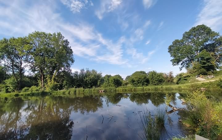 2 bed stone house for sale near Averton