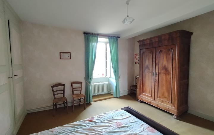 2 bed stone house for sale near Averton