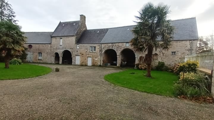8 bed château for sale near Néhou