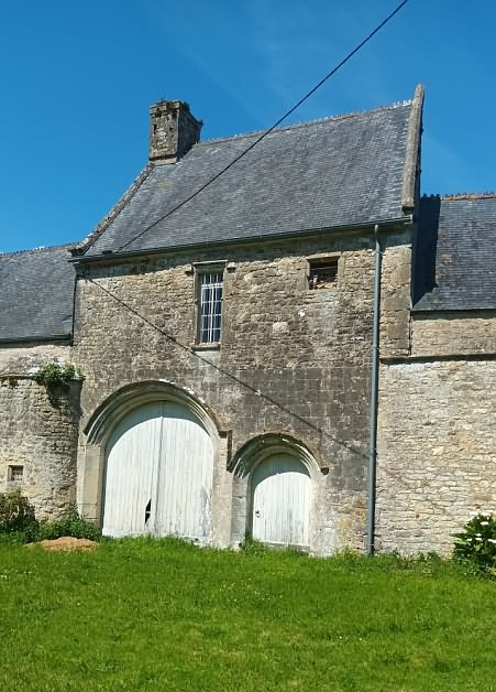 8 bed château for sale near Néhou