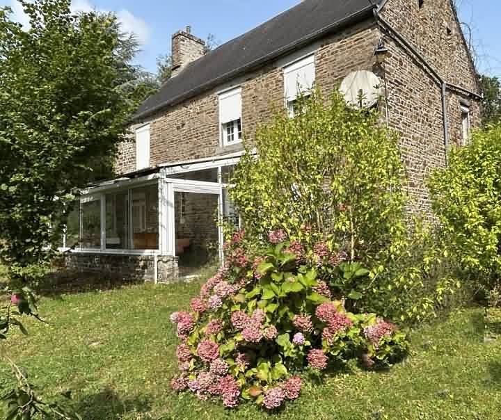 3 bed stone house for sale near Rabodanges