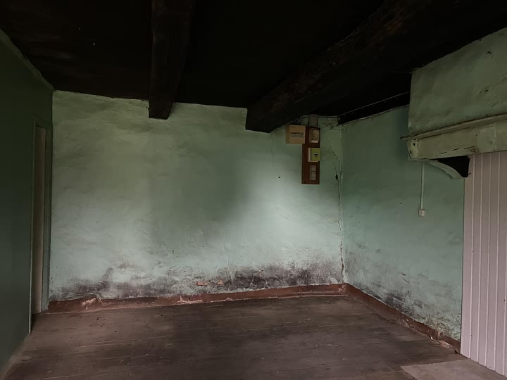 Maison en pierre à rénover près de Mohon