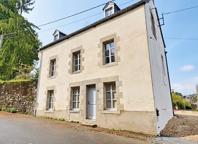 4 bed stone house for sale near Peer