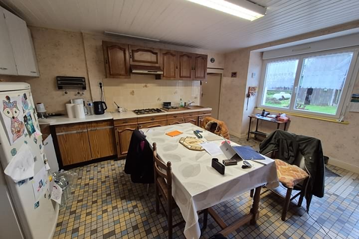 Maison en pierre de 3 chambres à vendre près de Peer
