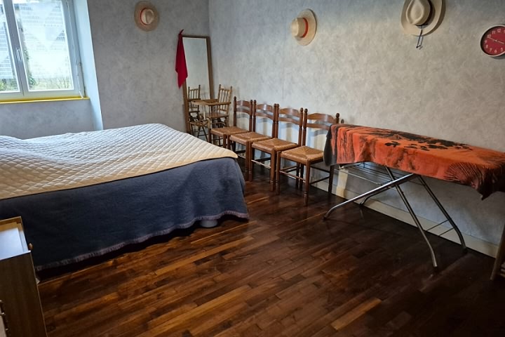 Maison en pierre de 3 chambres à vendre près de Peer