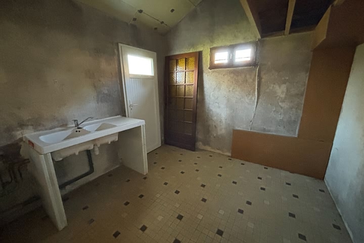 3 bed stone house for sale near Taupont