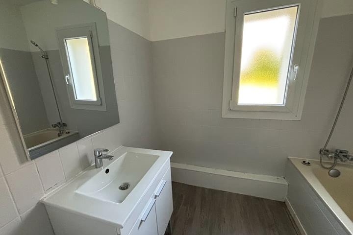 3 bed stone house for sale near Taupont