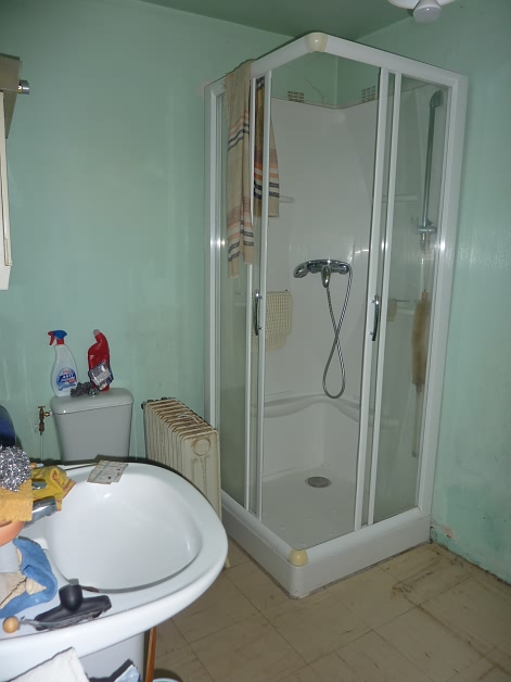 Maison en pierre de 2 chambres à vendre près de Liglet