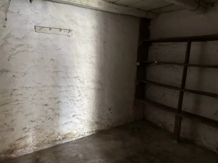 Stone barn to renovate near Chez Vécant