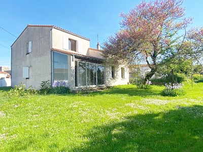 3 bed stone house for sale near Paillé