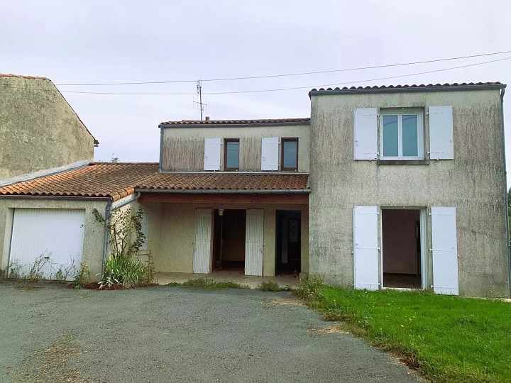 3 bed stone house for sale near Paillé