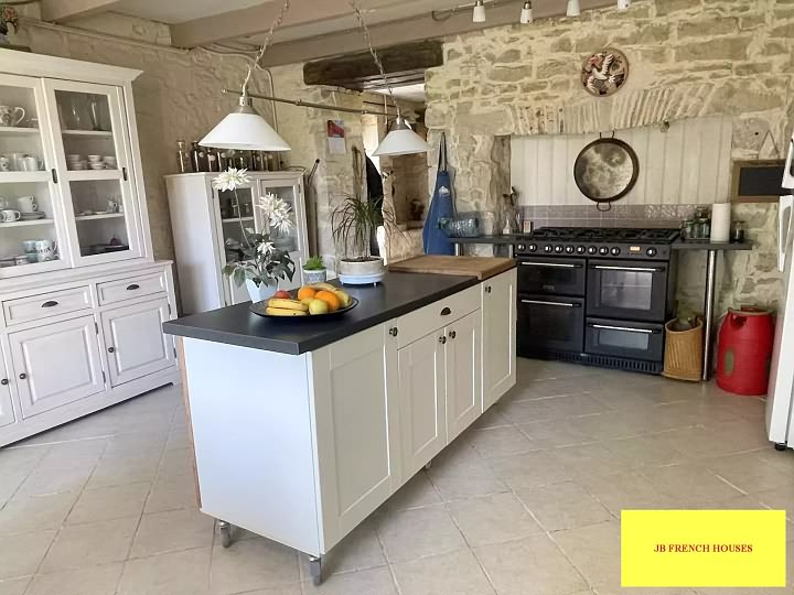 2 bed stone house for sale near Aizet