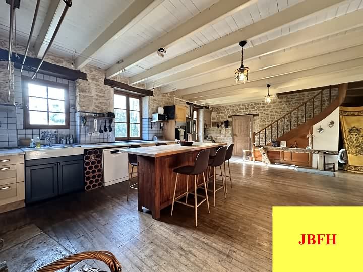 2 bed stone house for sale near Pliboux