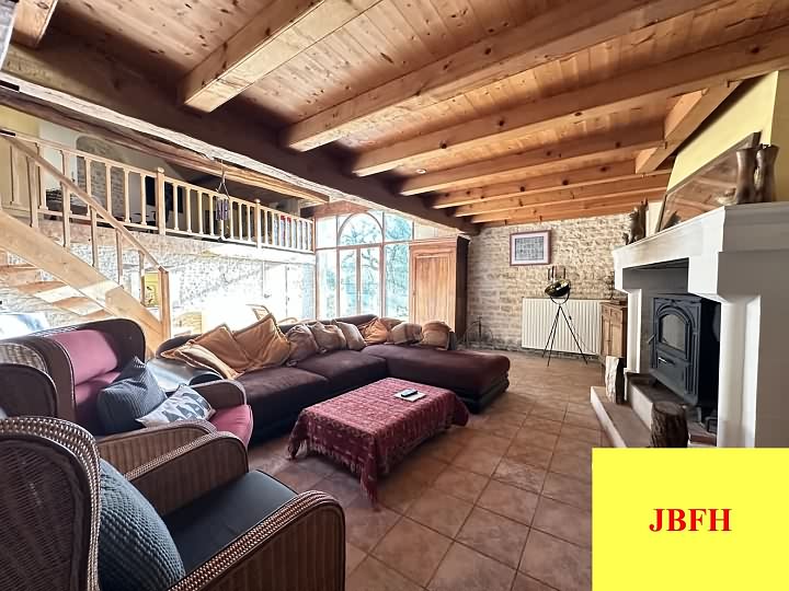 2 bed stone house for sale near Pliboux