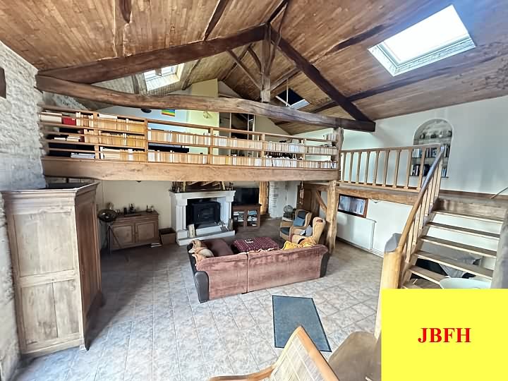 2 bed stone house for sale near Pliboux