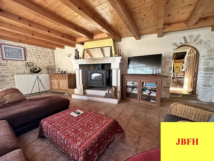 2 bed stone house for sale near Pliboux