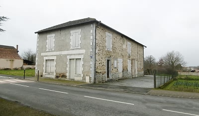 5 bed stone house for sale near Vienne And Haute Vienne