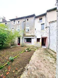 5 bed house for sale near Viennay