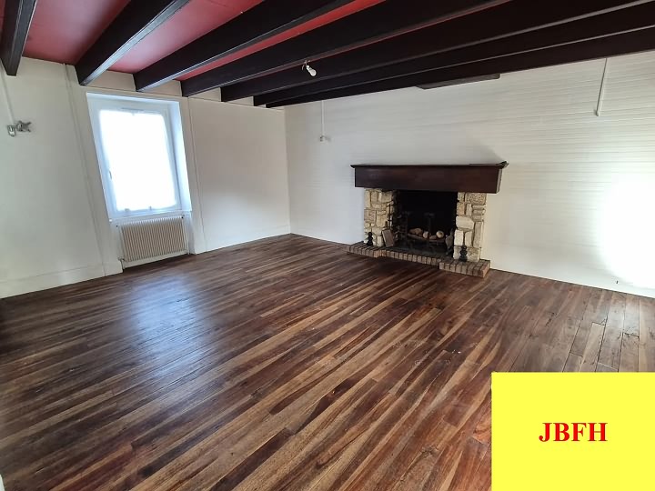 3 bed stone house for sale near Viennay
