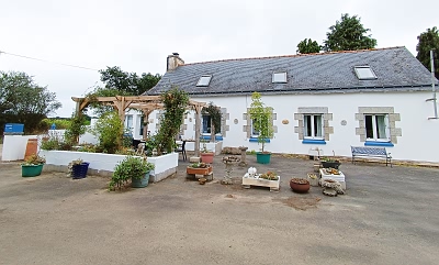 Maison en pierre de 4 chambres à vendre près de Bothoa