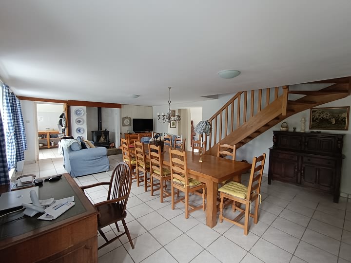 Maison en pierre de 4 chambres à vendre près de Bothoa