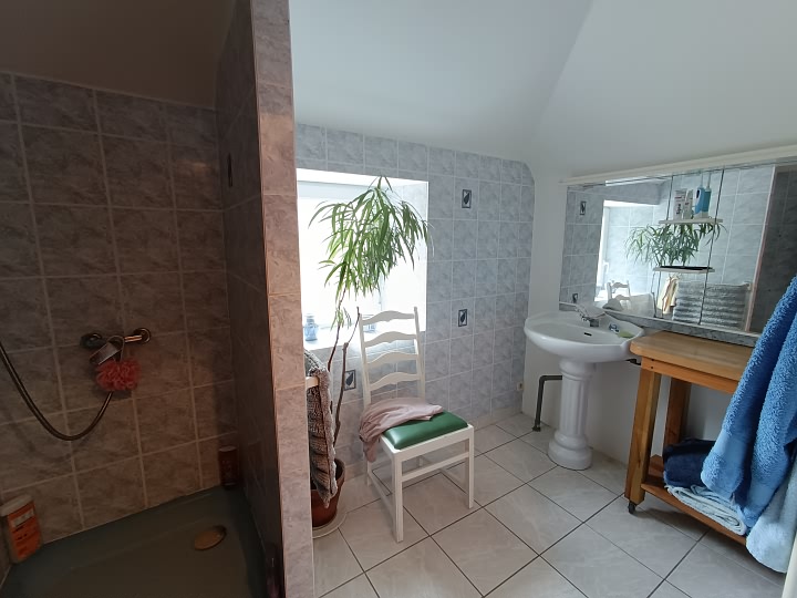 Maison en pierre de 4 chambres à vendre près de Bothoa