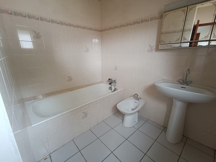 Maison en pierre de 3 chambres à vendre près de Bothoa