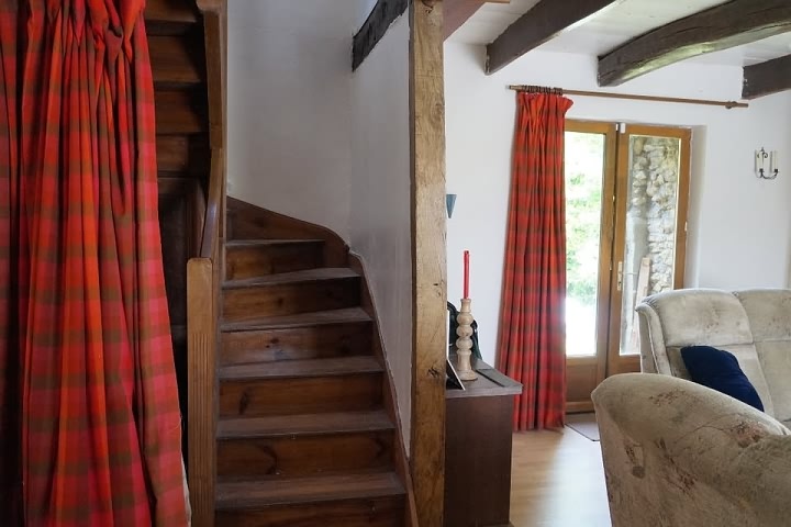 2 bed stone house for sale near Keraden