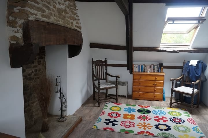 2 bed stone house for sale near Keraden