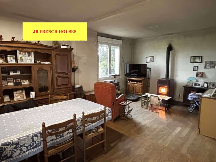 4 bed stone house for sale near Lesbois