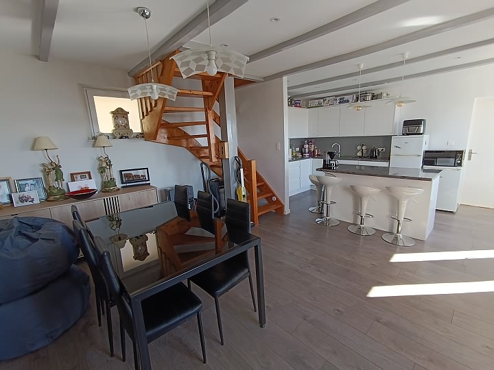 4 bed stone house for sale near Perret