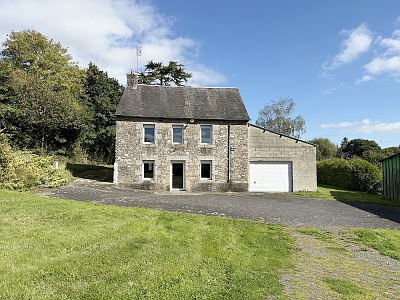 Stone house to renovate near Treve