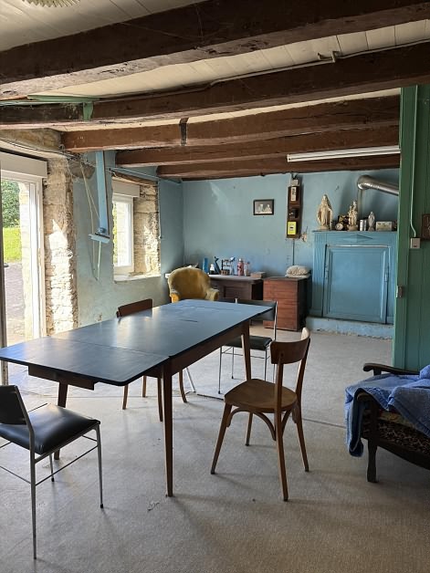 Stone house to renovate near Treve