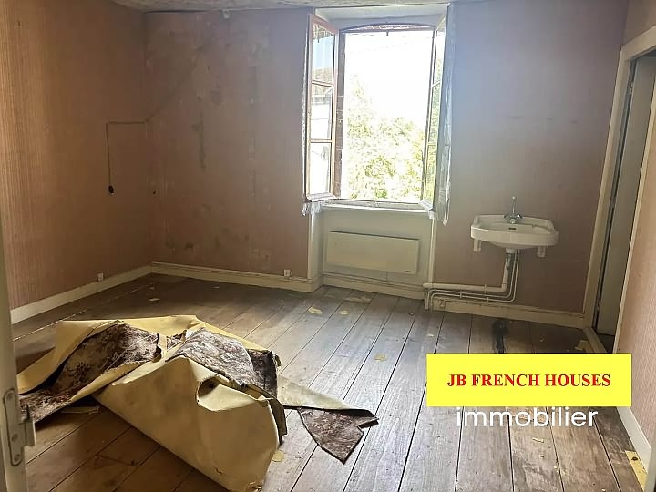 2 bed stone house for sale near Noth