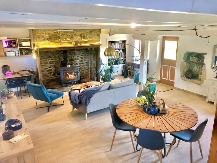 4 bed stone house for sale near Viam