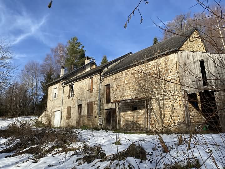 4 bed stone house for sale near Viam