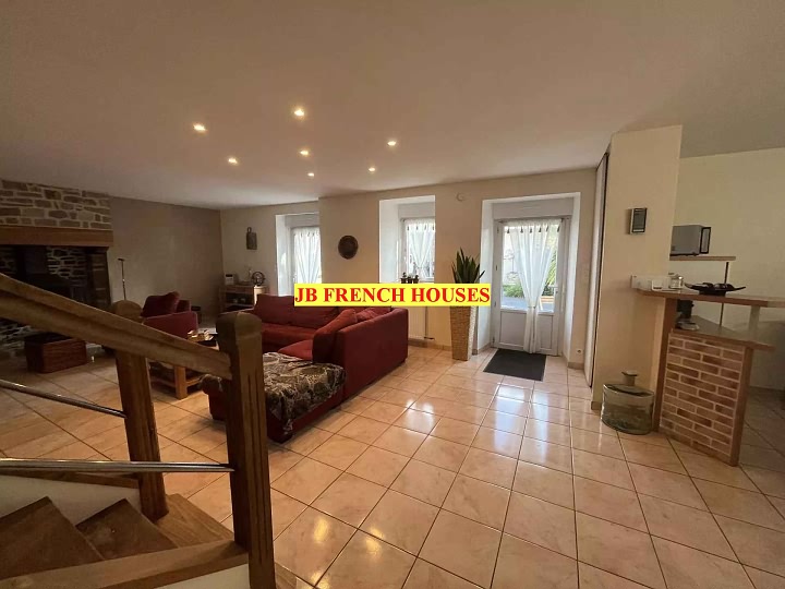4 bed stone house for sale near Caribet
