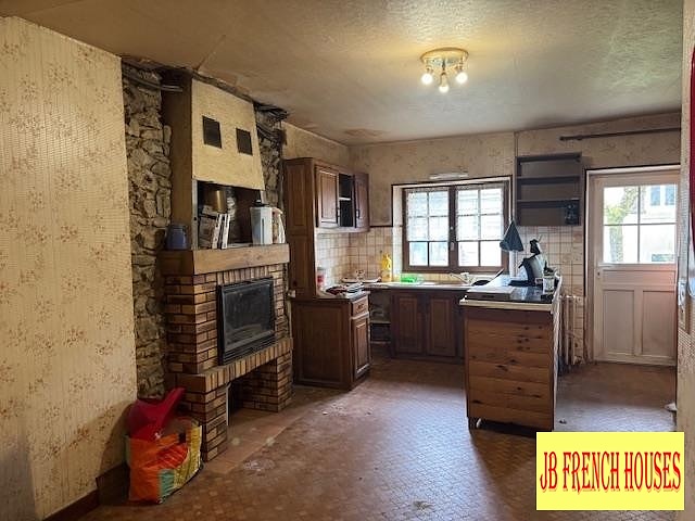 4 bed stone house for sale near Affieux