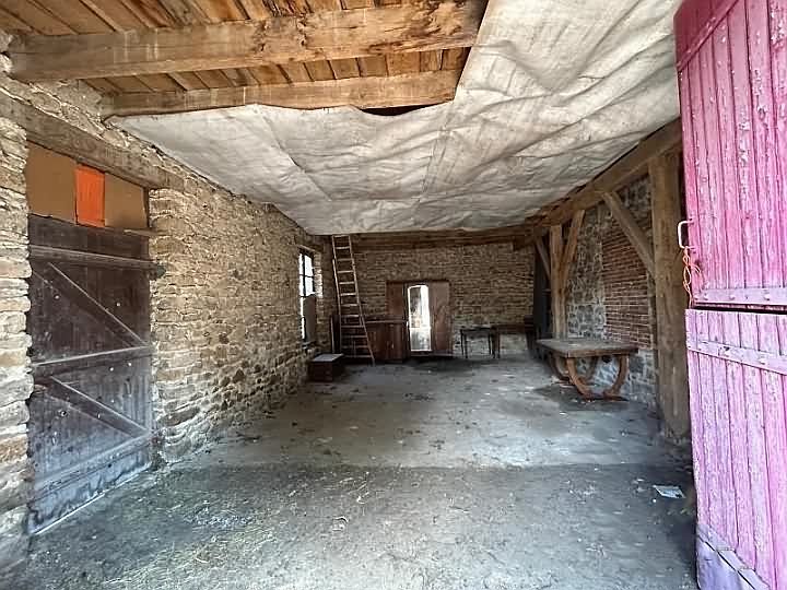 4 bed stone house for sale near Farebout