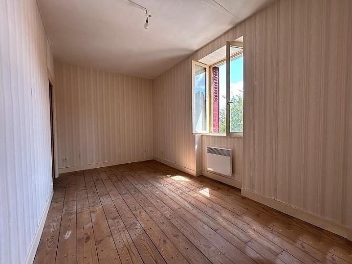 4 bed stone house for sale near Farebout