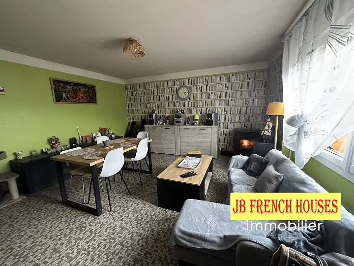 2 bed stone house for sale near Noth