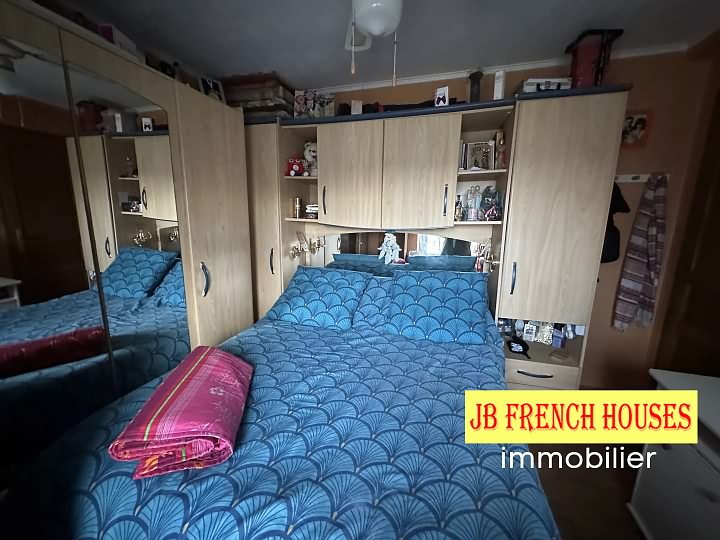 2 bed stone house for sale near Noth