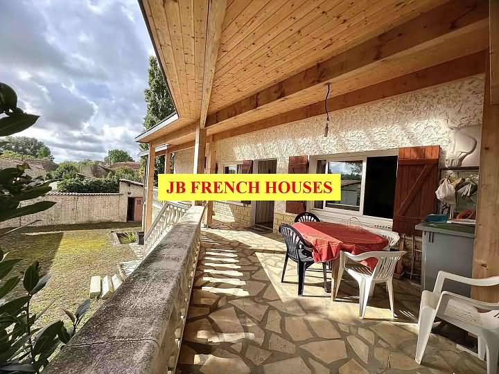 4 bed stone house for sale near Paillé