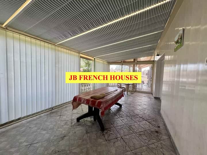 4 bed stone house for sale near Paillé