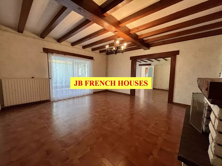 4 bed stone house for sale near Paillé