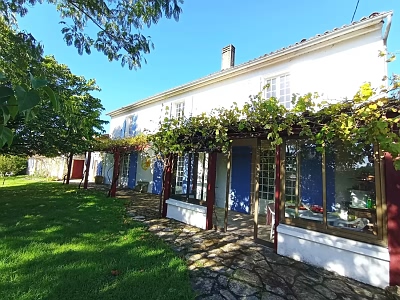 3 bed stone house for sale near Paillé